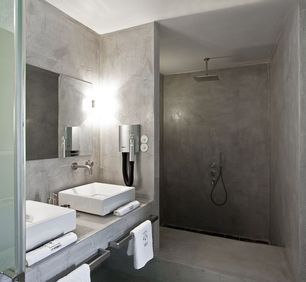 Elia Cottage Bathroom 