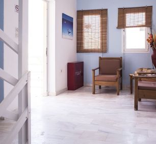 1st floor seating area